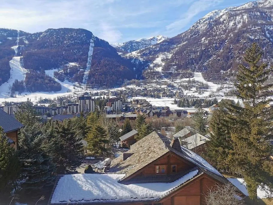 Apartment Cosy Appartement Avec Terrasse Et Vue Degagee La Salle-les-Alpes